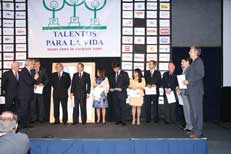 Cena Lanzamiento Talentos Emprededores
